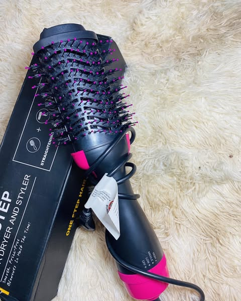 4 in 1 Hair Dryer & Styler, Hair Dryer Hot Air Brush Styler & Volumizer One Step Hair Straightener Curler Electric Blow Dryer Brush Wet And Dry Used