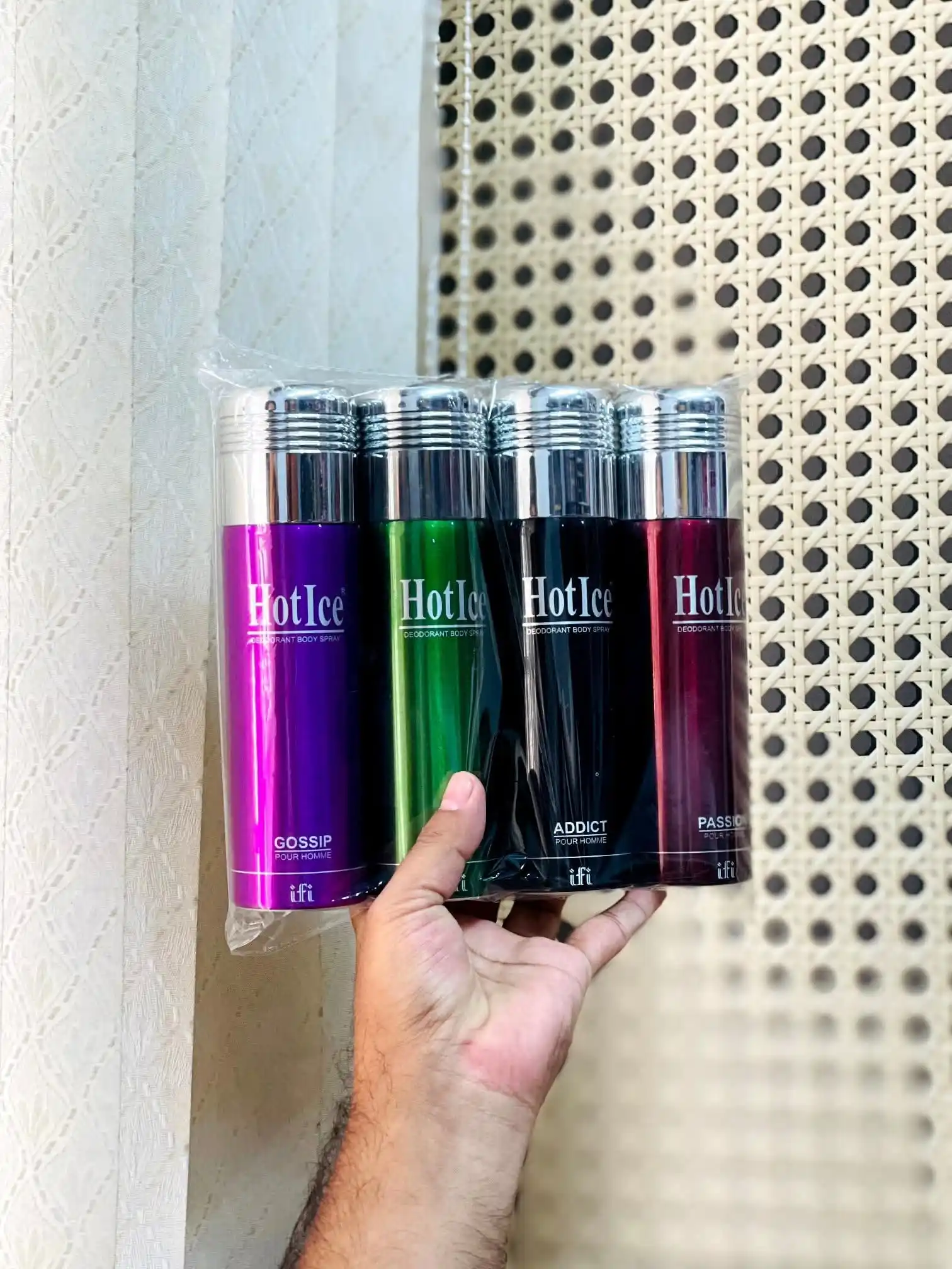 Hot Ice Body Spray Combo (4×200ml)২ টা বডি স্পে কম্বো অথবা আমাদের ওয়েবসাইটের যে কোন ২ টা পণ্য একসাথে অর্ডার কনফার্ম করলে সারা বাংলাদেশে হোমডেলিভারি চার্জ ফ্রী (অফারটি সীমিত সময়ের জন্য)